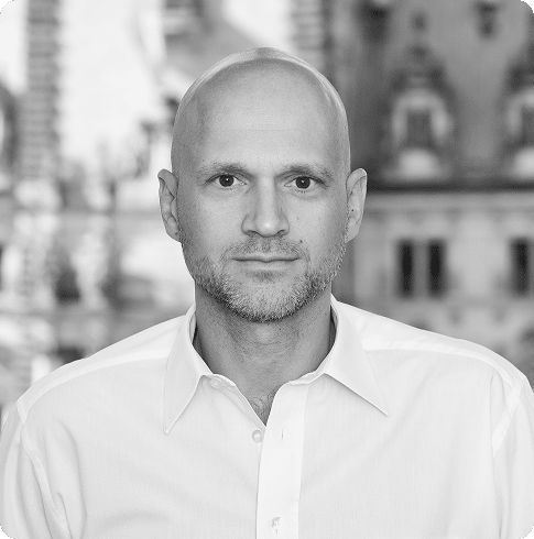 Als Rechtsanwalt im Markenrecht habe ich mich darauf spezialisiert, Unternehmen dabei zu unterstützen, ihre Marken rechtlich abgesichert aufzubauen